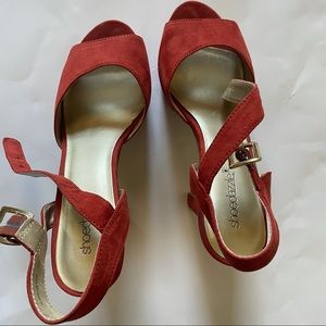 Shoe dazzle rust/ burnt orange sandals